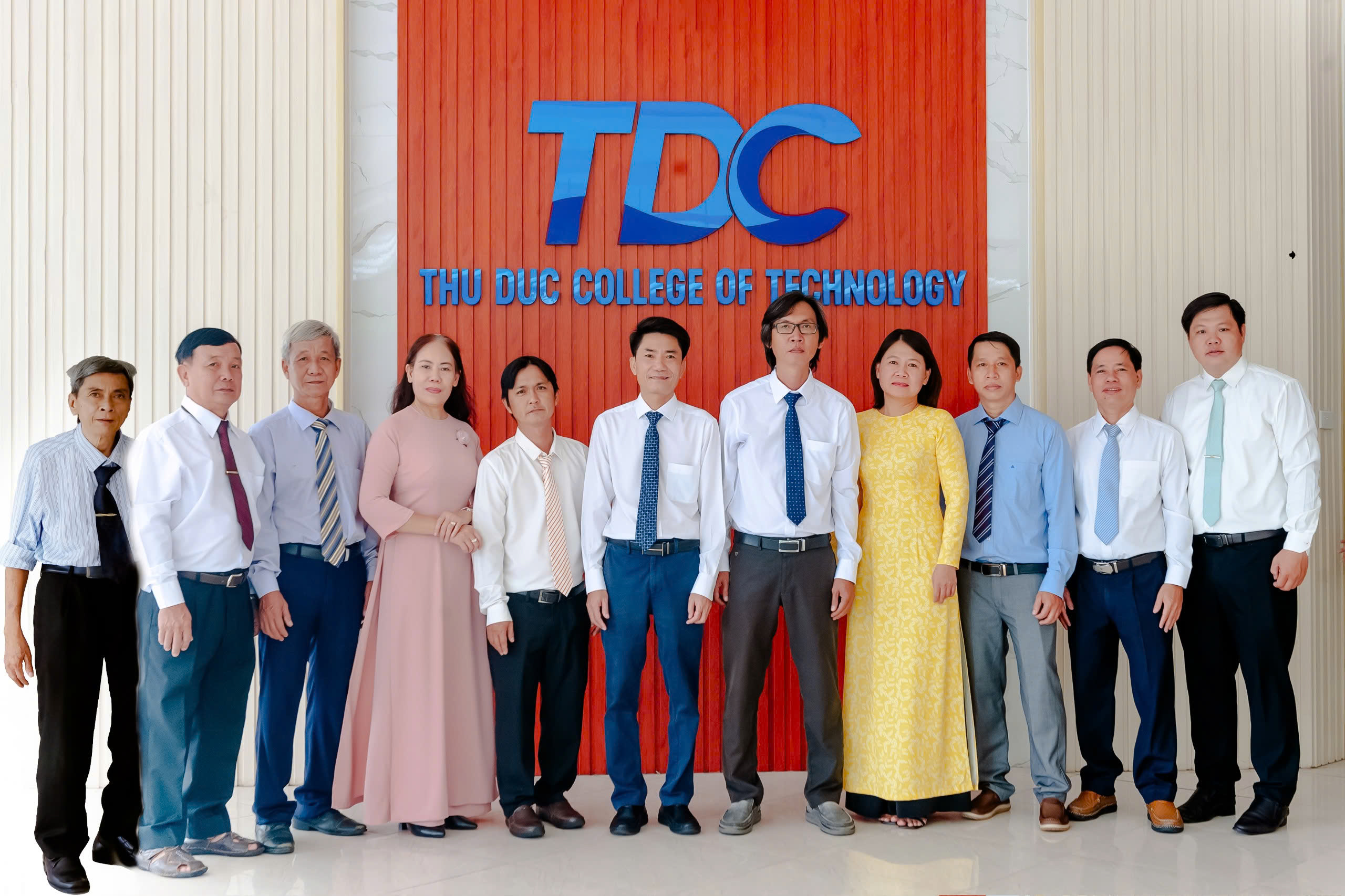 TRƯỜNG CAO ĐẲNG CÔNG NGHỆ THỦ ĐỨC